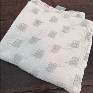 🔥Bundle 2 for $10 | Aden + Anais Muslin Swaddle Blanket, Elephant Pattern